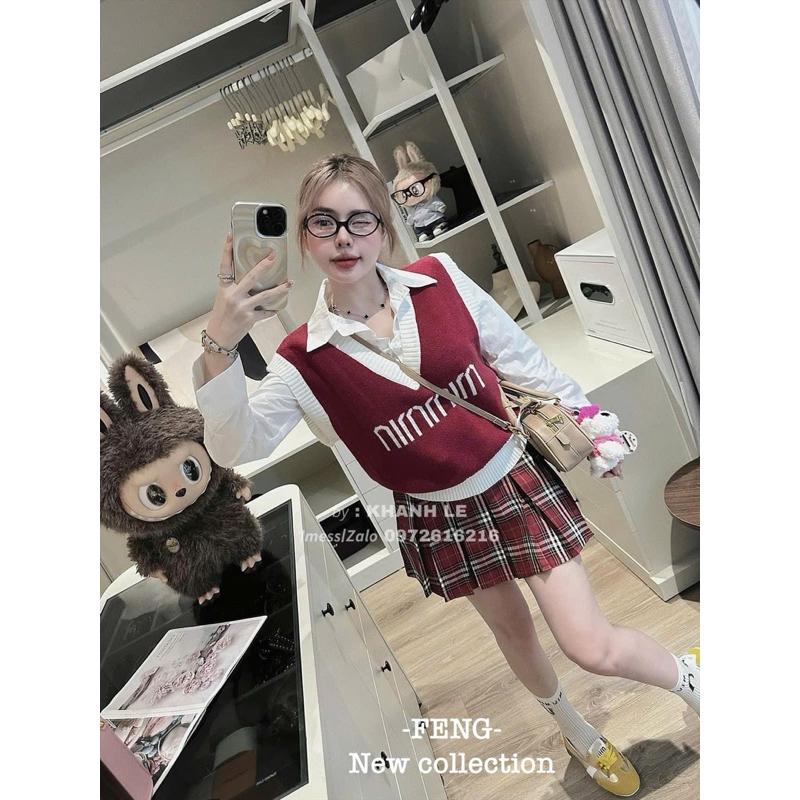 Sét miu miu 3 chi tiết áo sơ mi + áo len + chân váy kẻ hàng Quảng châu loại 1 BY JOLIE - Đỏ, Đỏ