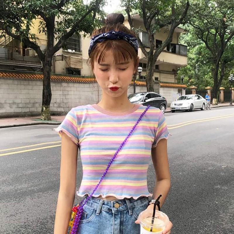 Áo thun cổ tròn ngắn tay kẻ sọc cầu vồng