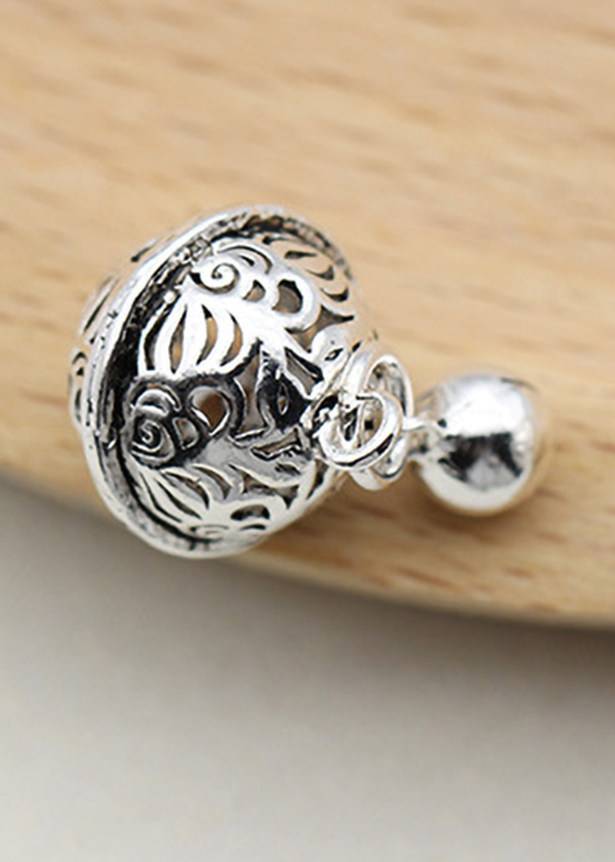 Charm bạc hình quả chuông tròn treo - Ngọc Quý Gemstones