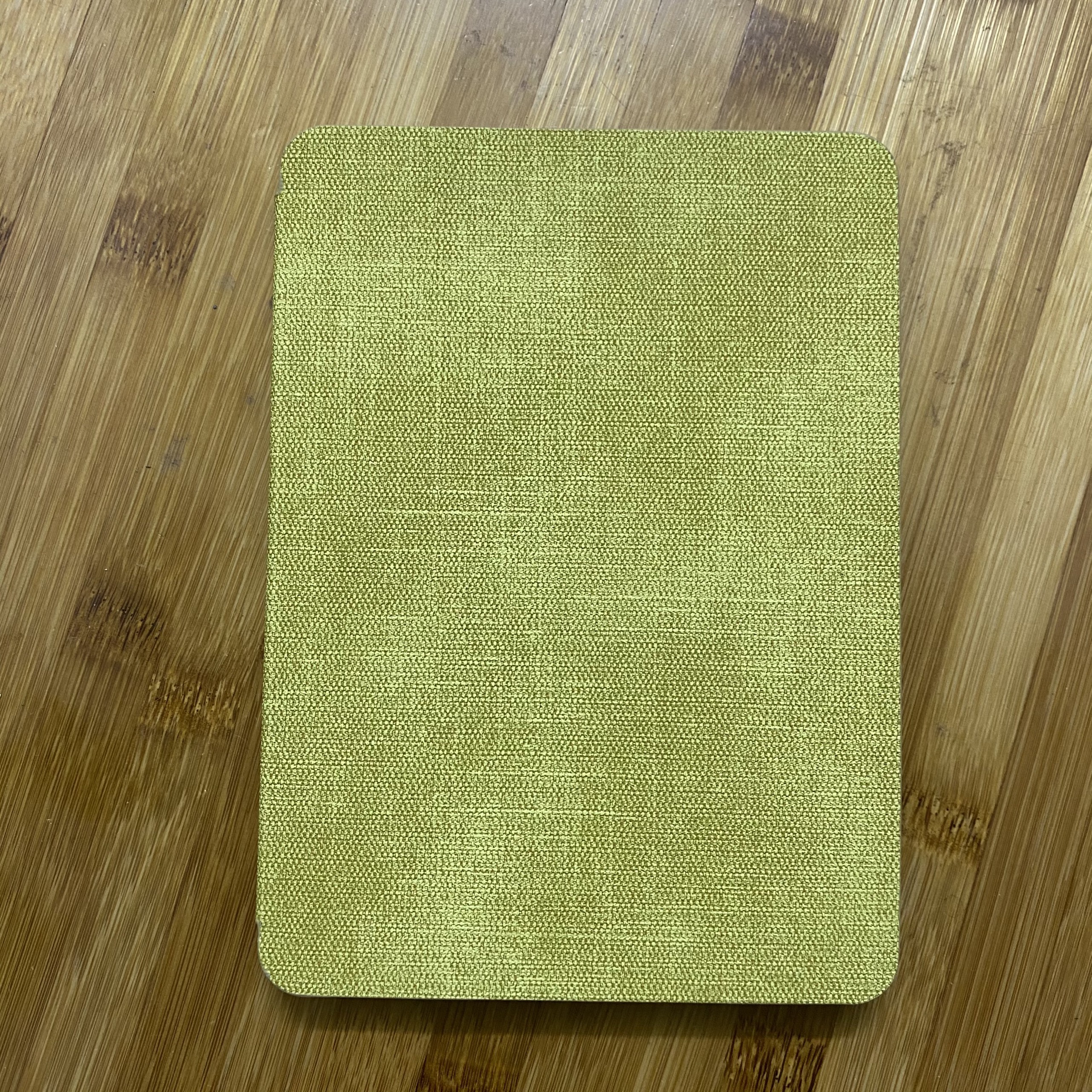 Cover bao da cho Kindle Paperwhite gen 5 11th họa tiết vân vải sang trọng