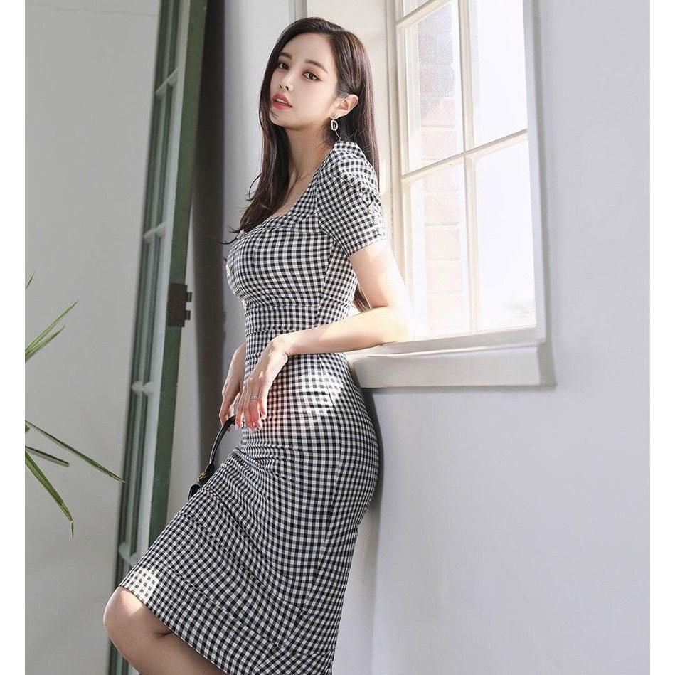 Đầm Ôm Caro Tay Bồng, Đính Nút, Tôn Dáng, Tôn Da, Đơn Giản Nhưng Sang Xịn