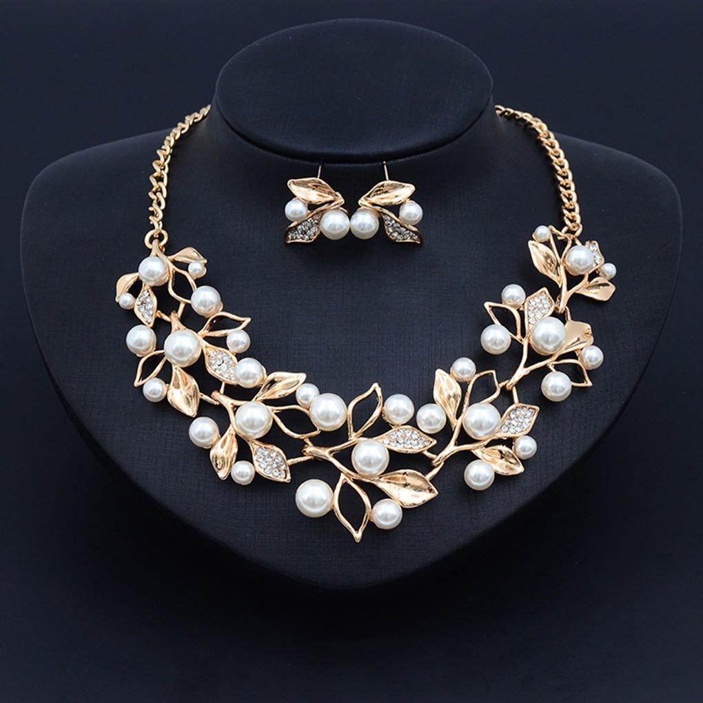 Retro Leaf Clover Imitation Pearl Clavicle Necklace Set With Earrings For Women