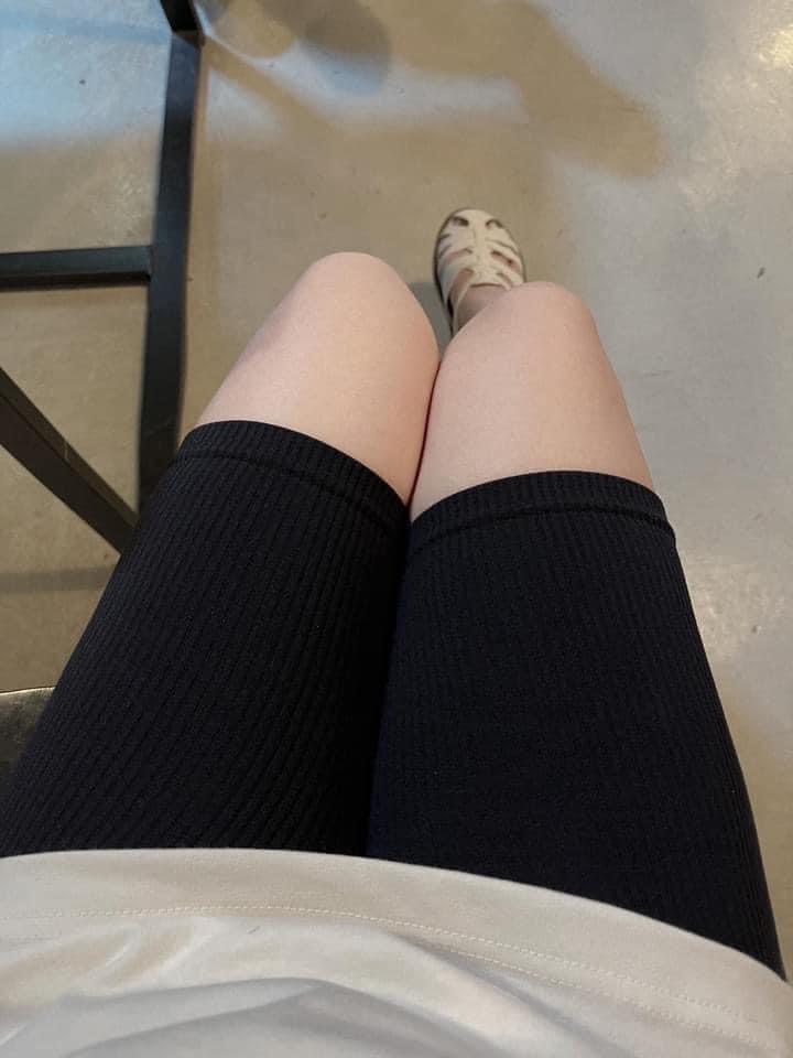 Quần legging lửng cotton zip dày dặn mềm mát co giãn thoải mái size M và L