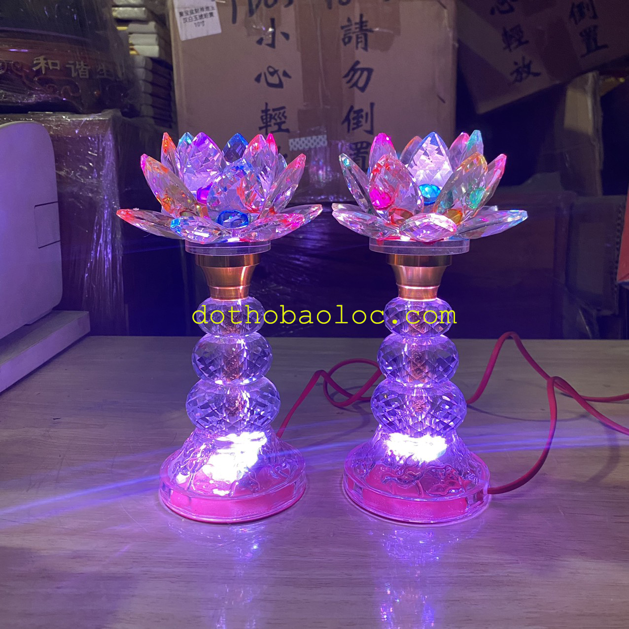 Đèn pha lê hoa sen 3 cục bông cao cấp nhập khẩu từ Đài Loan cao 22cm