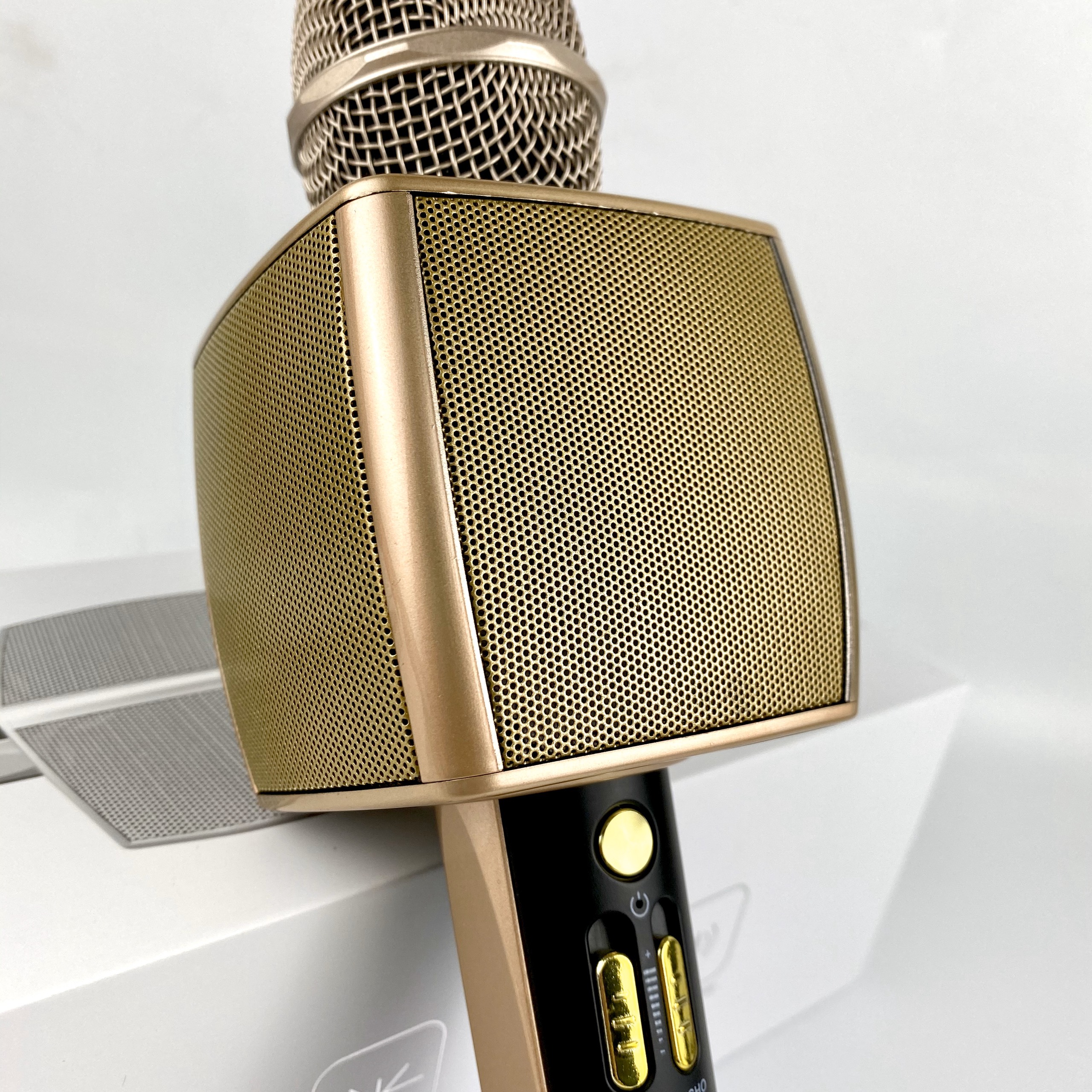 Mic Bluetooth GUTEK YS92 Hát Karaoke Cao Cấp Tích Hợp Loa Bass Trầm Ấm, Trang Bị Sound Card Dùng Livestream, Thiết Kế Tinh Tế, Chất Liệu Kim loại, Màu Sắc Sang Trọng, Âm Thanh Trong Và Lớn, Hỗ Trợ Kết Nối Usb, Thẻ Nhớ, Cổng 3.5, Hàng Chính Hãng