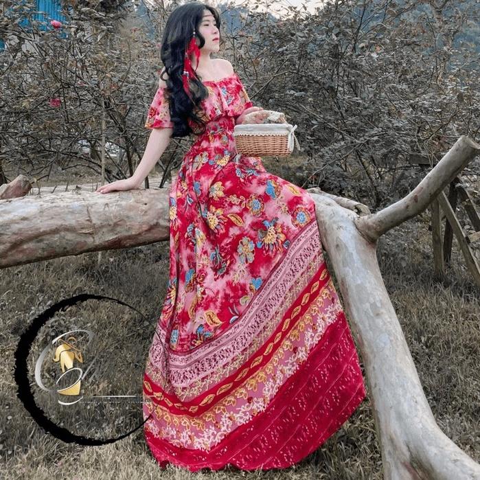 Maxi Trễ Vai Đi Biển Chụp Ngoại Cảnh Hoa Văn Rực Rỡ Nổi Bật
