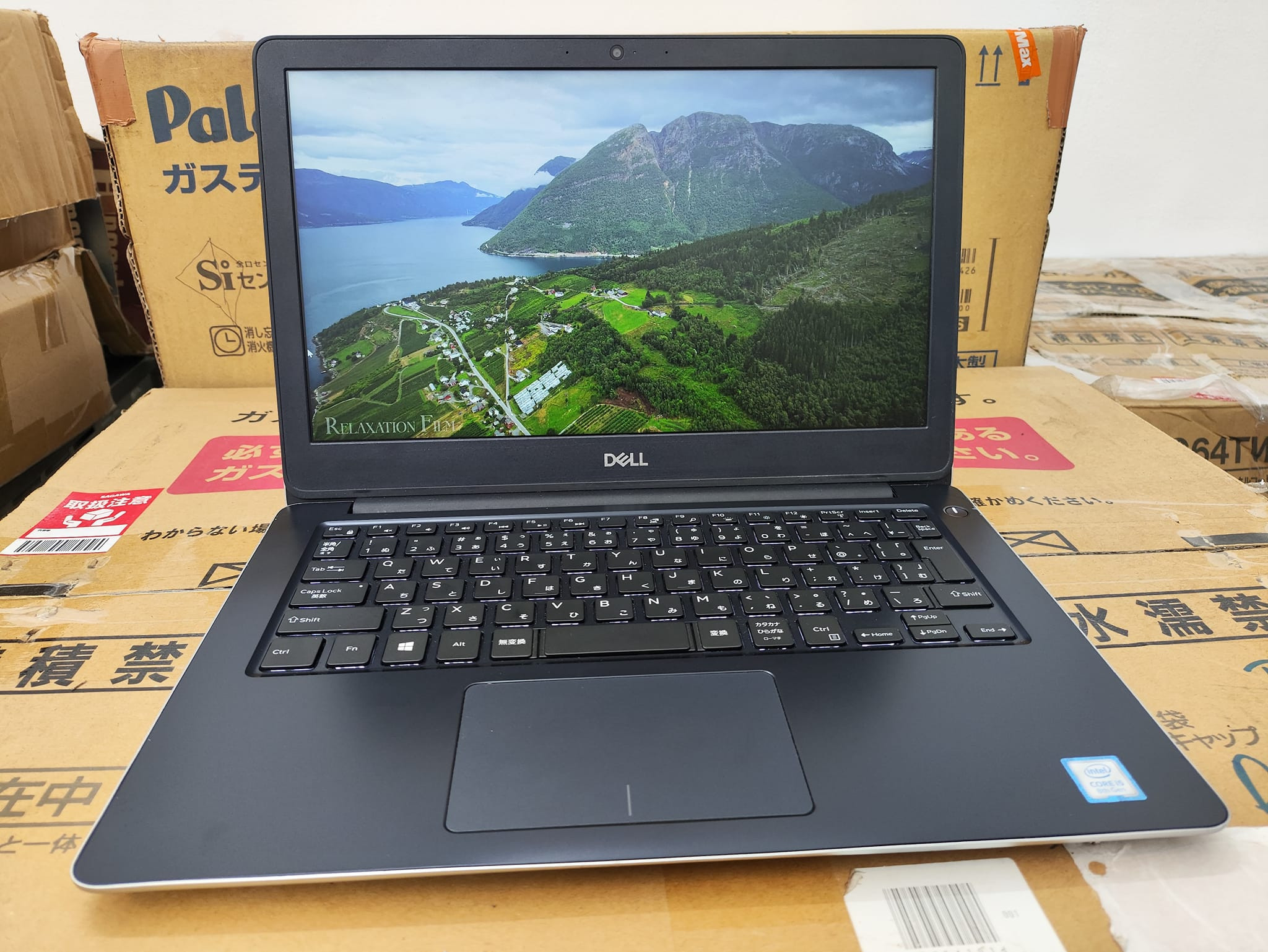 Hình ảnh Laptop Dell Vostro 5370 (i5-8250U/ Ram 8GB/ SSD 256GB/ 13.3"FHD /Sliver/ W10/FG/Key_led) - HÀNG CHÍNH HÃNG