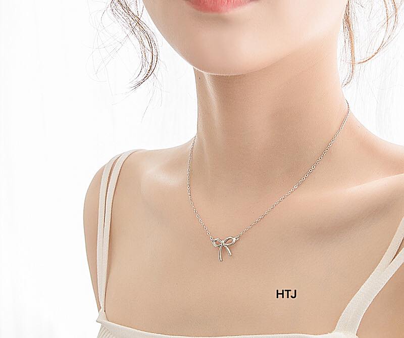 Dây chuyền nữ mặt nơ chất liệu bạc s925 MS68b