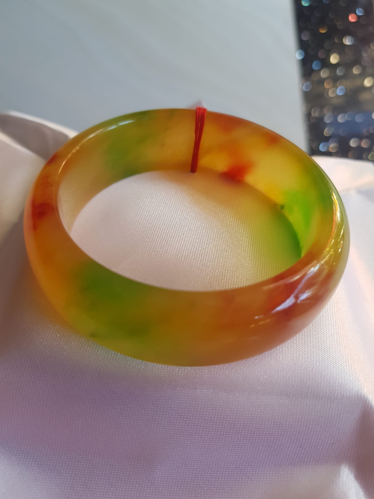 Vòng Tay Đá Cẩm Thạch Hẹ Bản 58 VĐX màu vàng đỏ xanh bóng đẹp Size 58mm x cao 18mm x dầy 8,5mm Nam Nữ mệnh Thổ mệnh Kim 57kg - 67kg đeo ạ