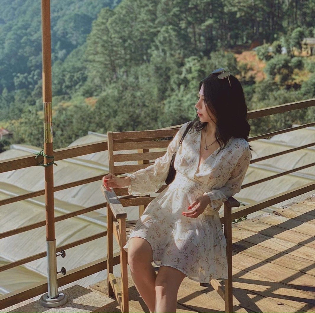 ĐẦM HOA ĐẮP CHÉO BO EO M.O.N Boutique