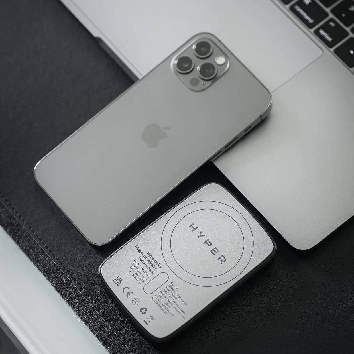 Sạc Dự Phòng Không Dây iPhone 13, iPhone 12 Series &amp; Smartphone 7.5W HyperJuice Magnectic Wireless 5000 mAh HJ-WL61TC - Hàng Chính Hãng