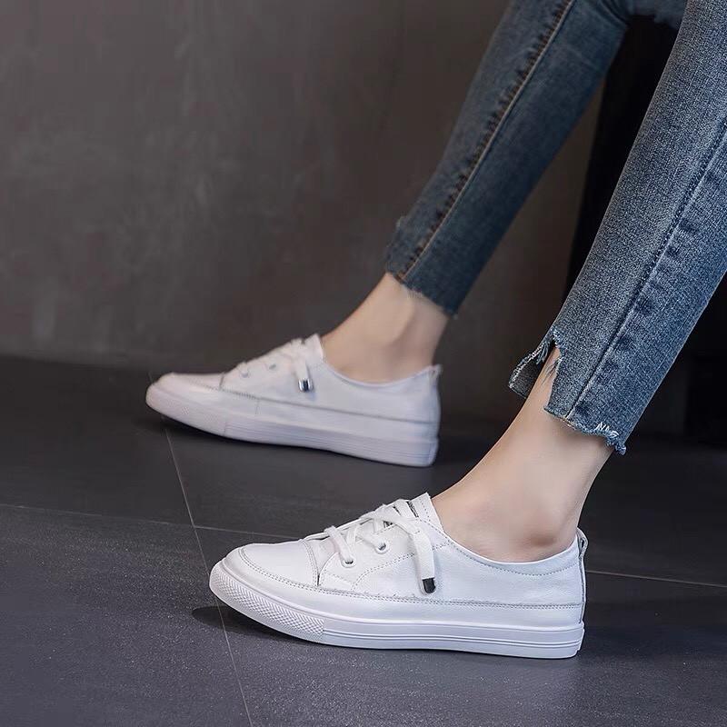 Giày slip on trắng kiểu mới cho bạn gái