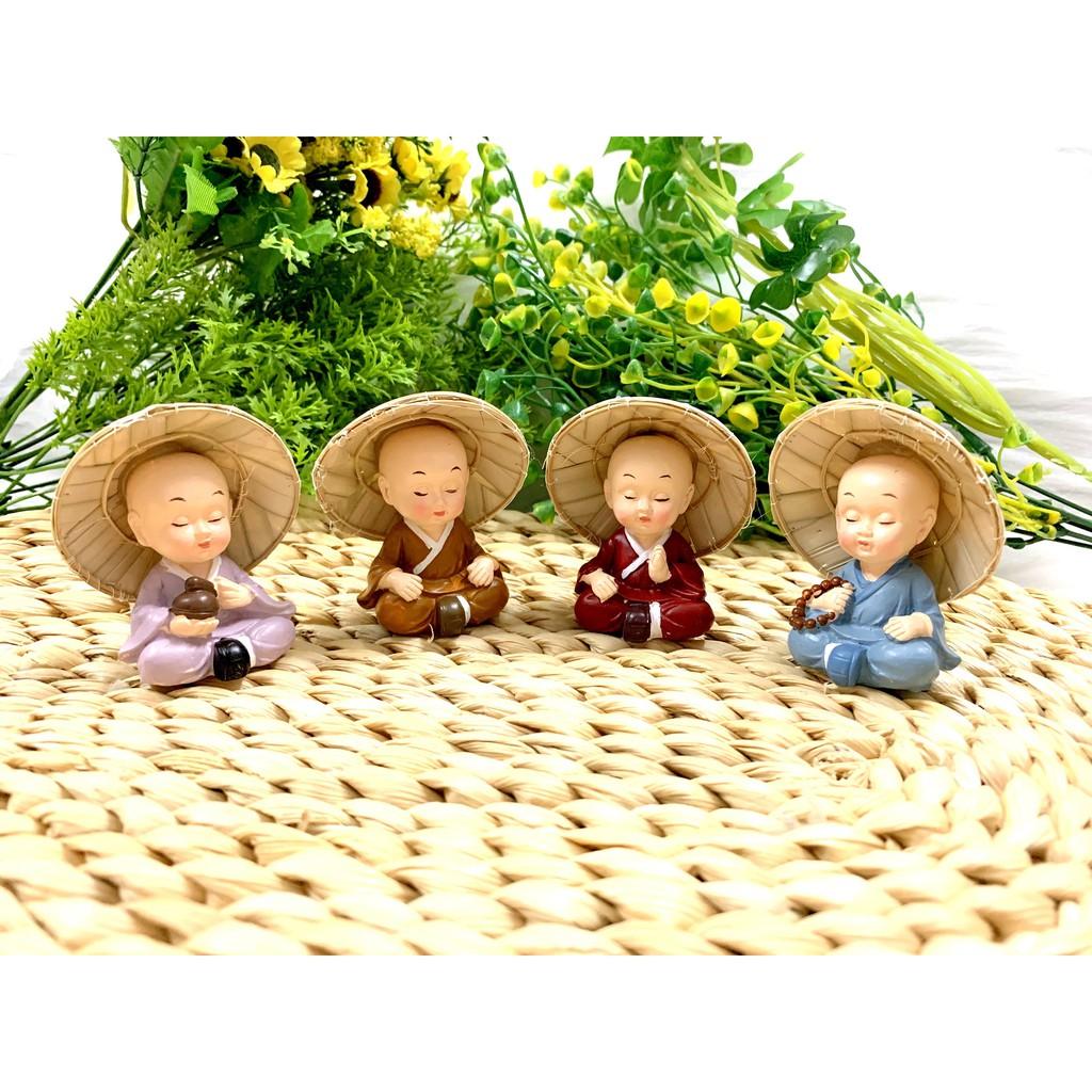 Bộ 4 tượng chú tiểu tịnh tâm thiền định đội nón lá