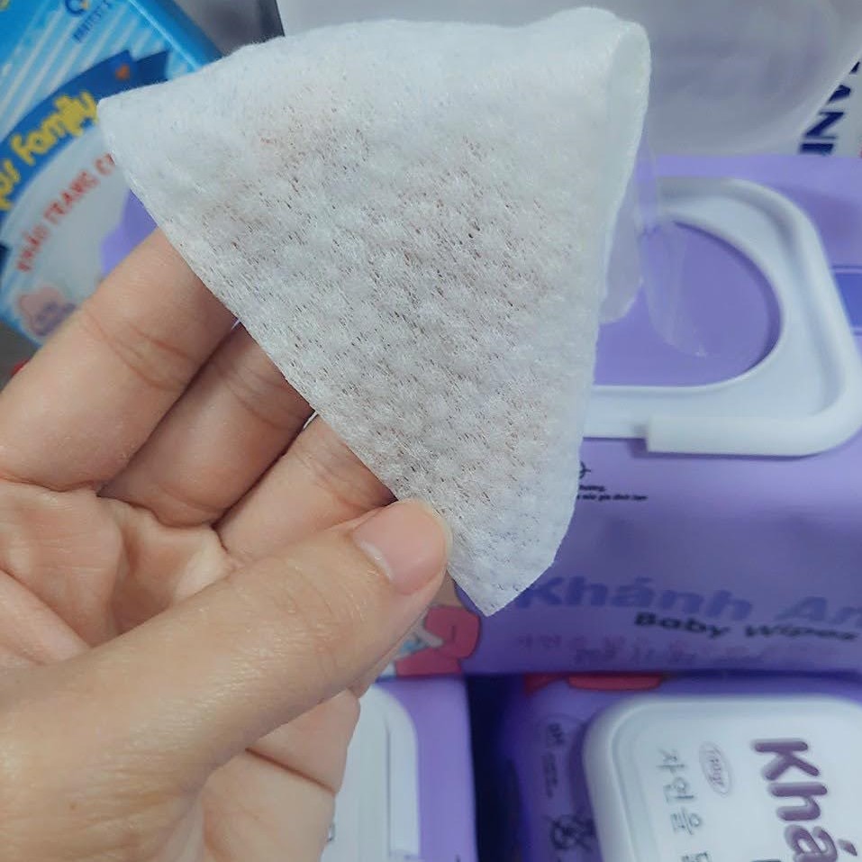 Khăn ướt Khánh An BABY WIPES mềm mại thơm mát cho da nhạy cảm trả lại làn da tươi mát đầy sức sống cho bé và cả nhà