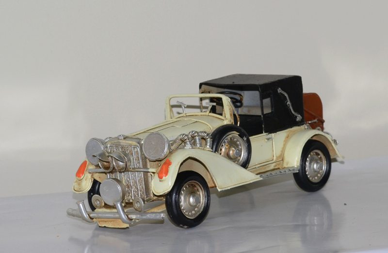 Mô Hình Xe ô tô Thủ Công Kim Loại/ Vintage Metal Car Handmade Decoration (1810D-1126)