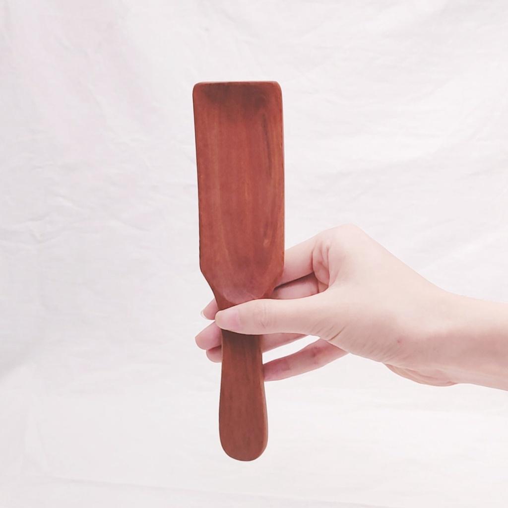 THÌA XÚC GỖ NHÃN TỰ NHIÊN 20X5 CM