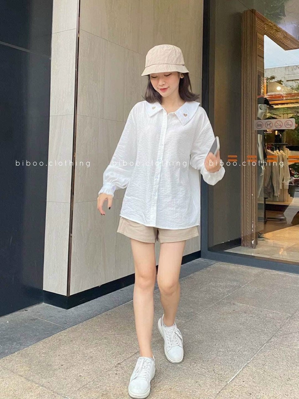 Áo sơ mi nữ dài tay form rộng thêu trái tim vải đũi 2 màu trẻ trung