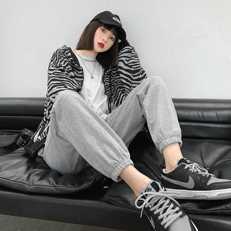 Quần ống bom thêu mặt cười chất nỉ cao cấp mặc ấm mùa đông chống nắng hè đi học, tập gym,thể thao du lịch siêu hot