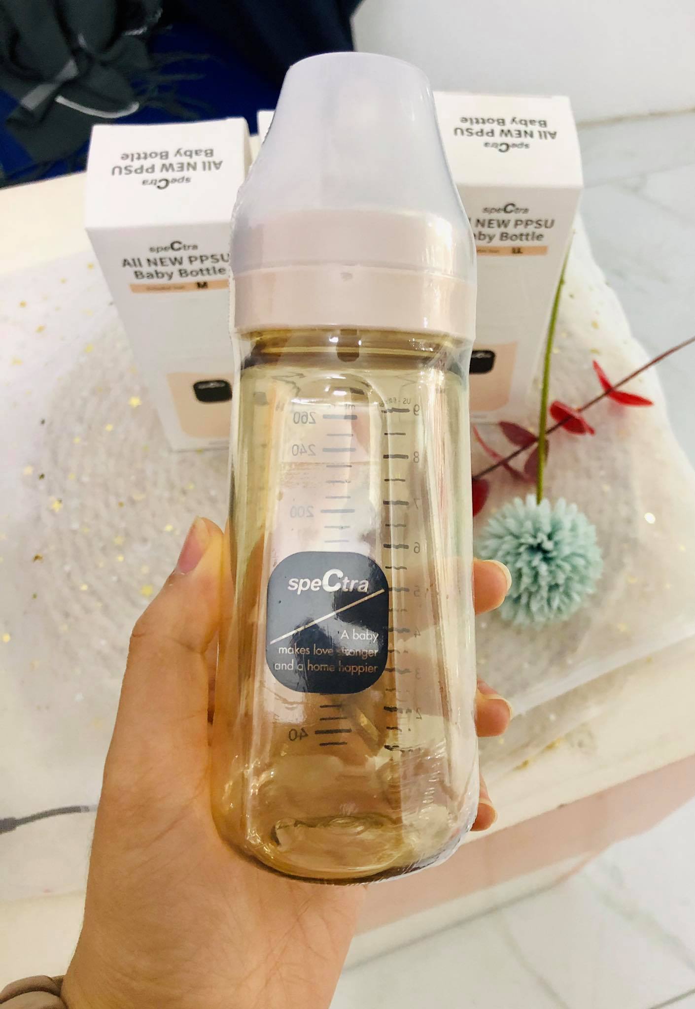 Bình sữa PPSU cổ rộng Spectra 260 ml, thân bìn màu vàng