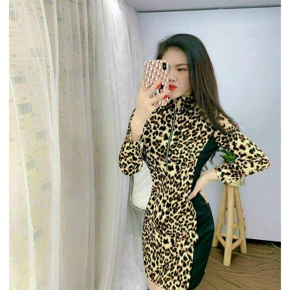 Đầm Ôm Da Beo Tay Dài Cổ Trụ