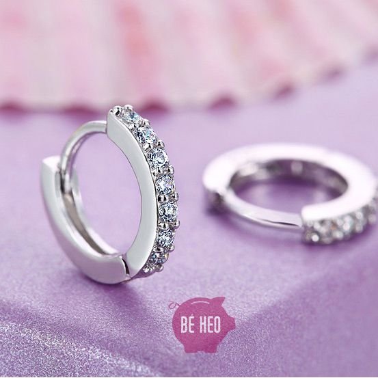 Bông tai khoen titan - Bông tai titan -  Bông tai titan nạm đá không đen BHBT427