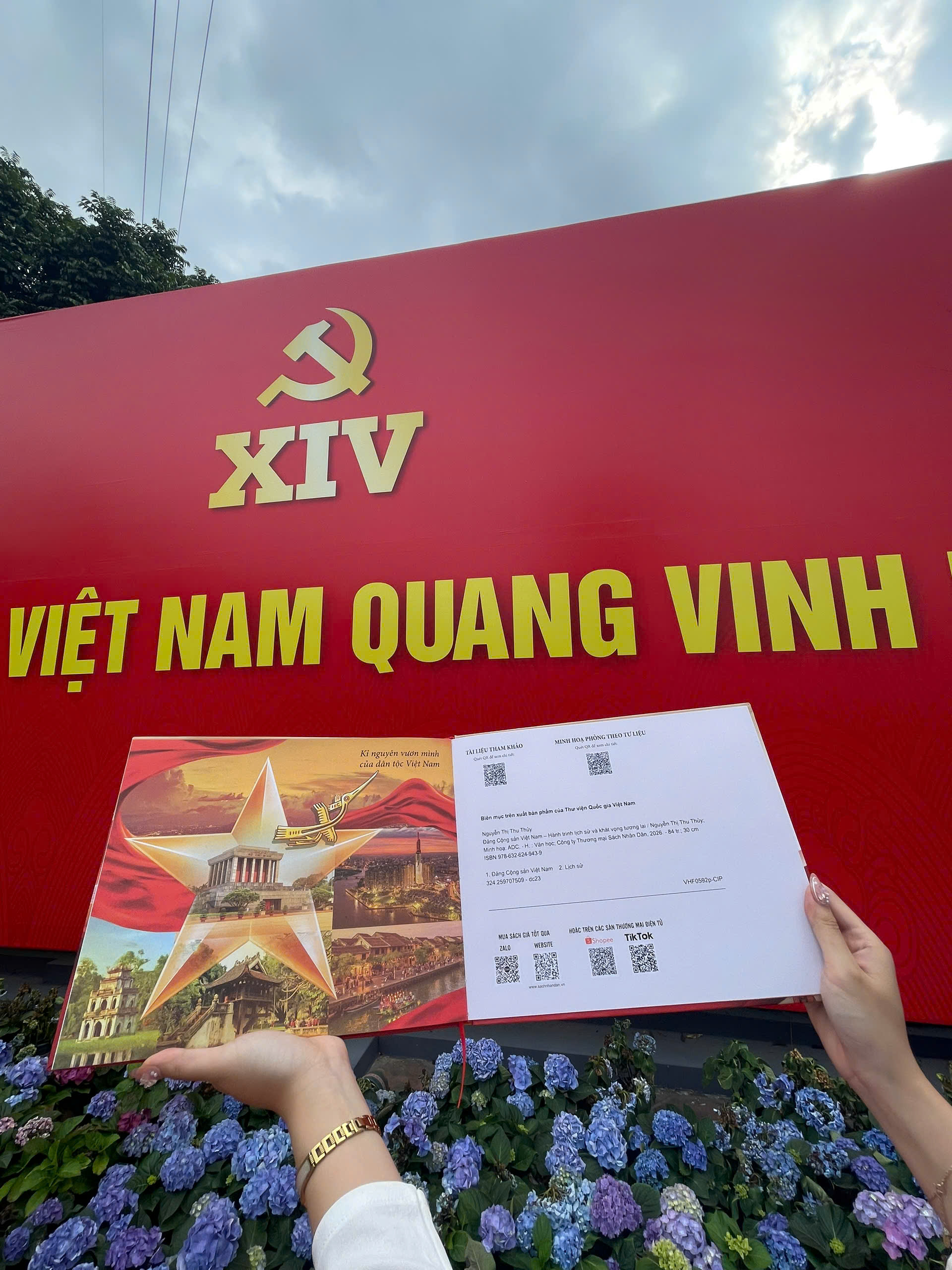 Sách - Đảng Cộng Sản Việt Nam - Hành Trình Lịch Sử Và Khát Vọng Tương Lai - ndbooks