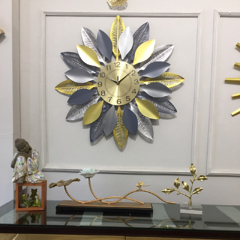 Đồng Hồ Treo Tường Nghệ Thuật Decor Bắc Âu M6699 Nhẹ Nhàng Và Sang Trọng Kích Thước 70*70cm
