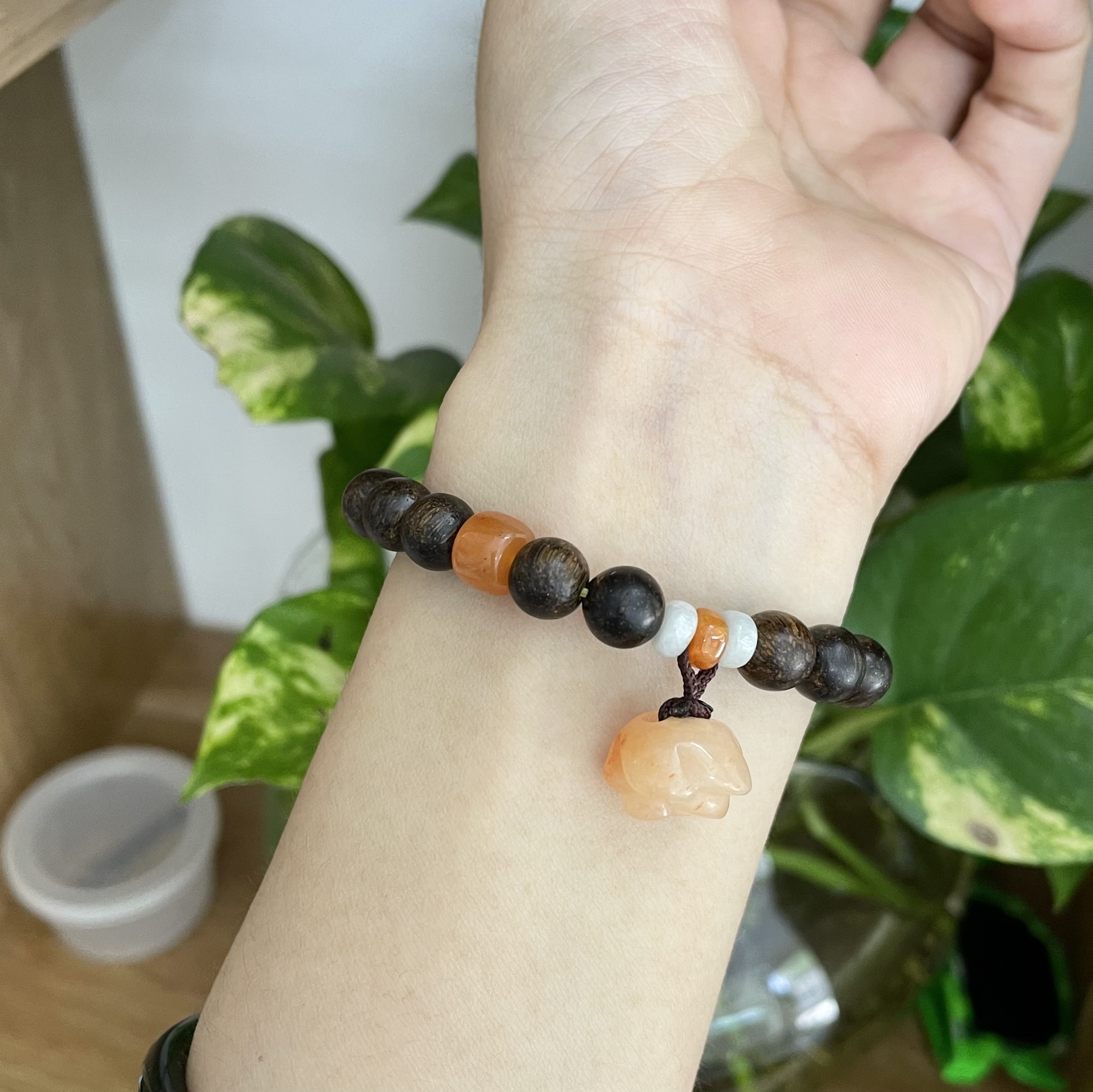 Vòng trầm gió Indo chìm 8 ly phối đá