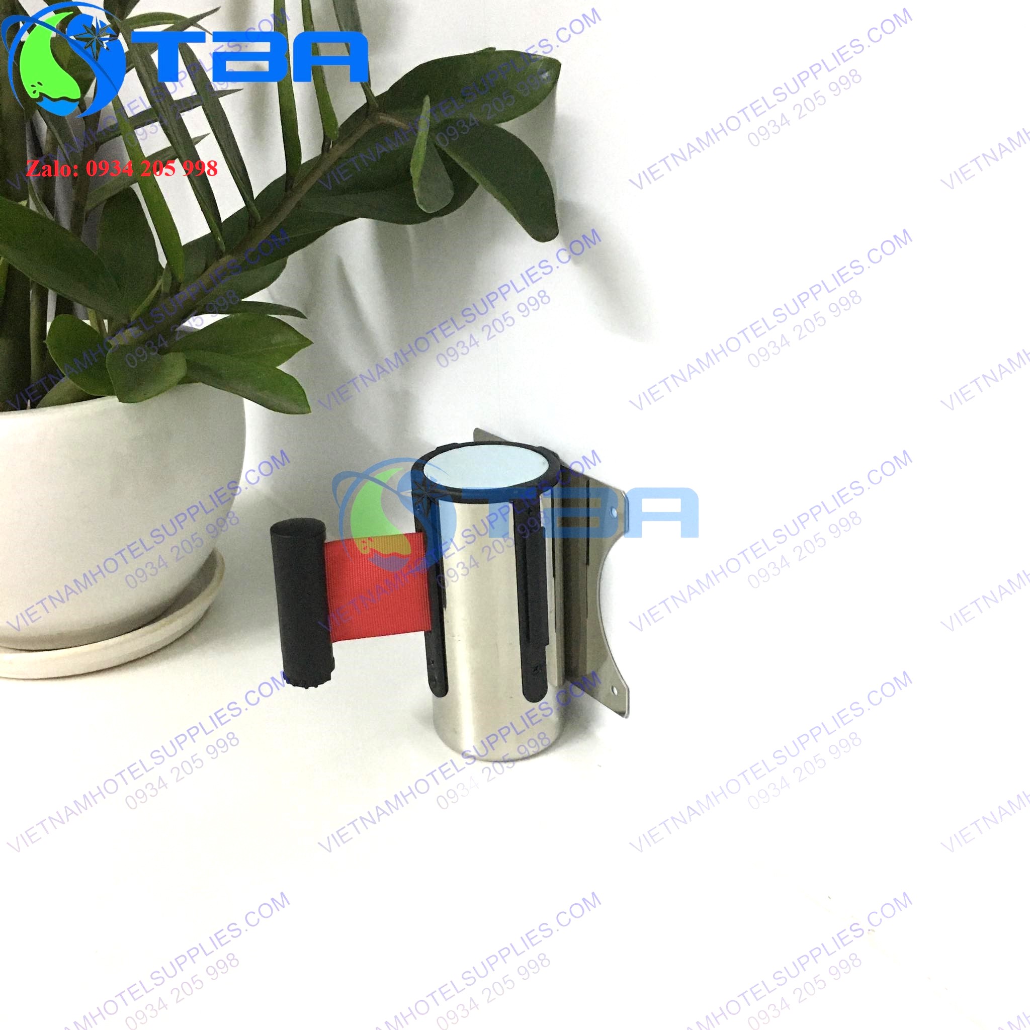 Trụ chắn inox 2m gắn tường dây căng màu đỏ cao cấp