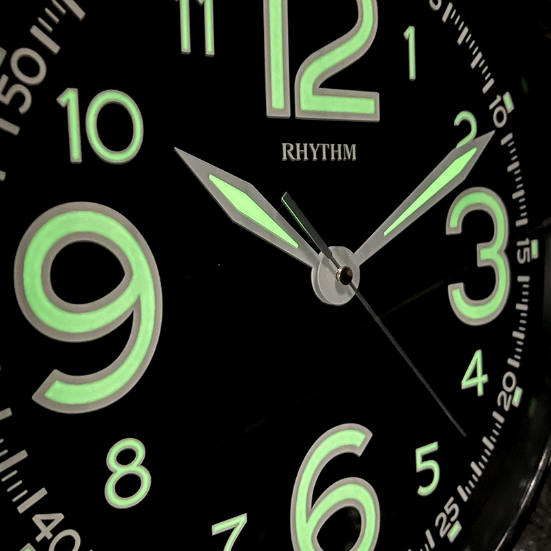 Đồng hồ Rhythm CMG499BR02 Kt 31.0 x 4.5cm, 735g Vỏ nhựa. Dùng Pin.