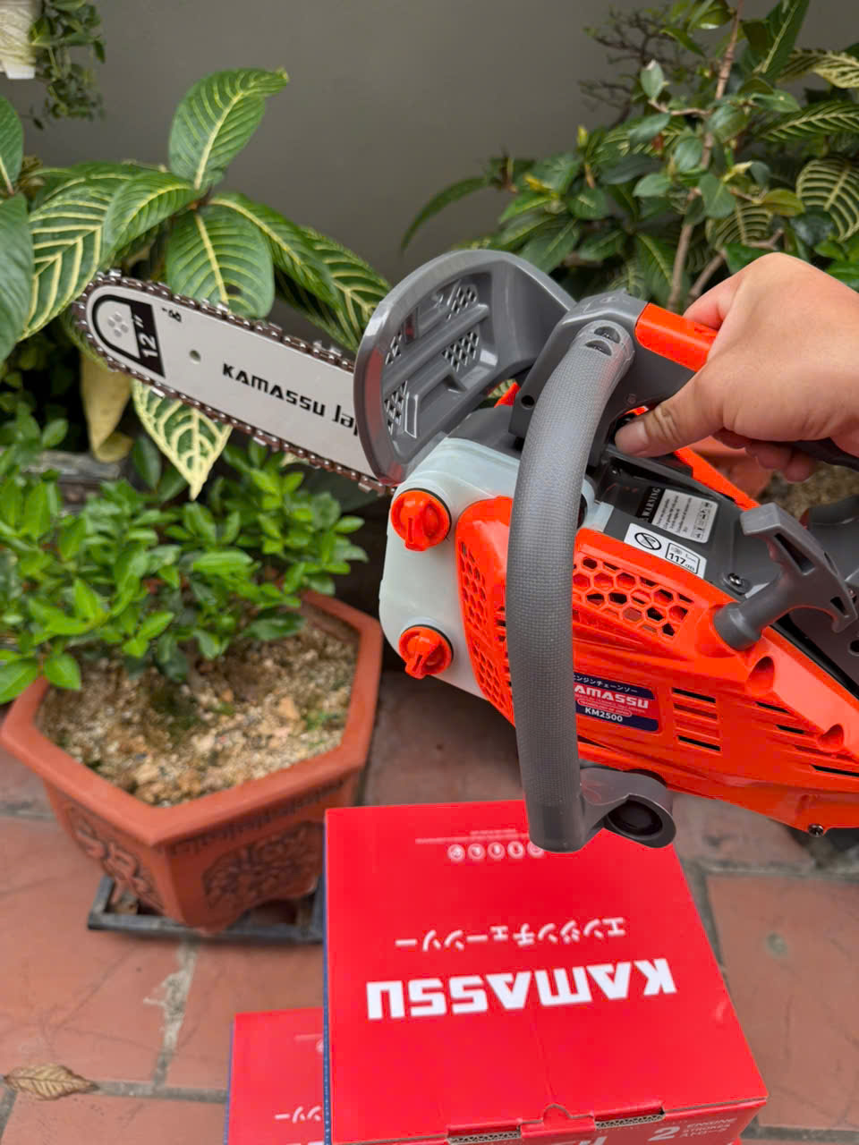 Máy Cưa Xăng 12 Inch Kamassu - Máy cưa cụt mini - KM2500 - Công Suất 900W - Động Cơ 2 Thì 25.4cc - Sử Dụng Xăng Pha Nhớt