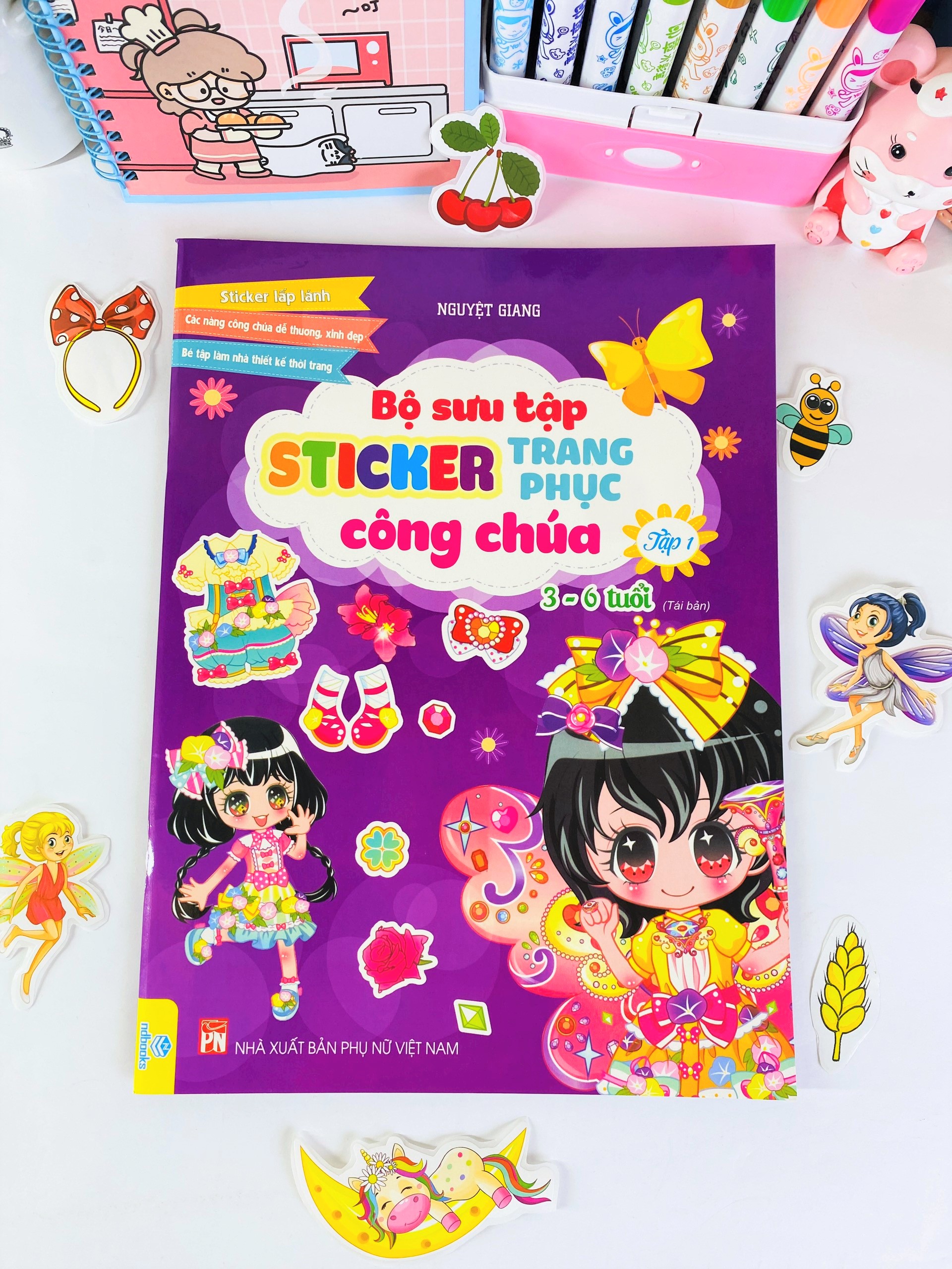Sách - Combo 4 Cuốn Bộ Sưu Tập Sticker Trang Phục Công Chúa ( 3-6 tuổi ) - Ndbooks