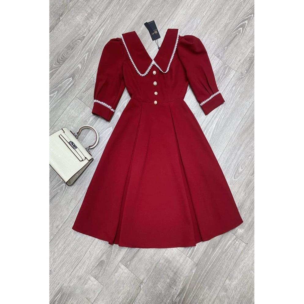 TASA Đầm váy đỏ điểm nhấn cúc ngực cực xinh cho nàng dạo phố dự tiệc thời trang nữ