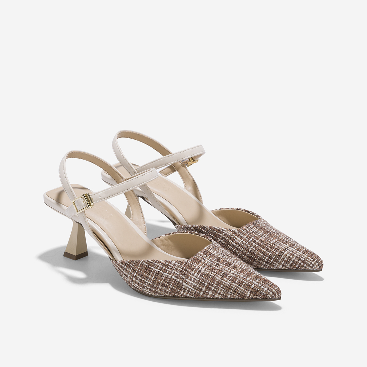 Giày Bít Mũi Nhọn Kitten Heel Phối Vải Tweed - BMN 0639