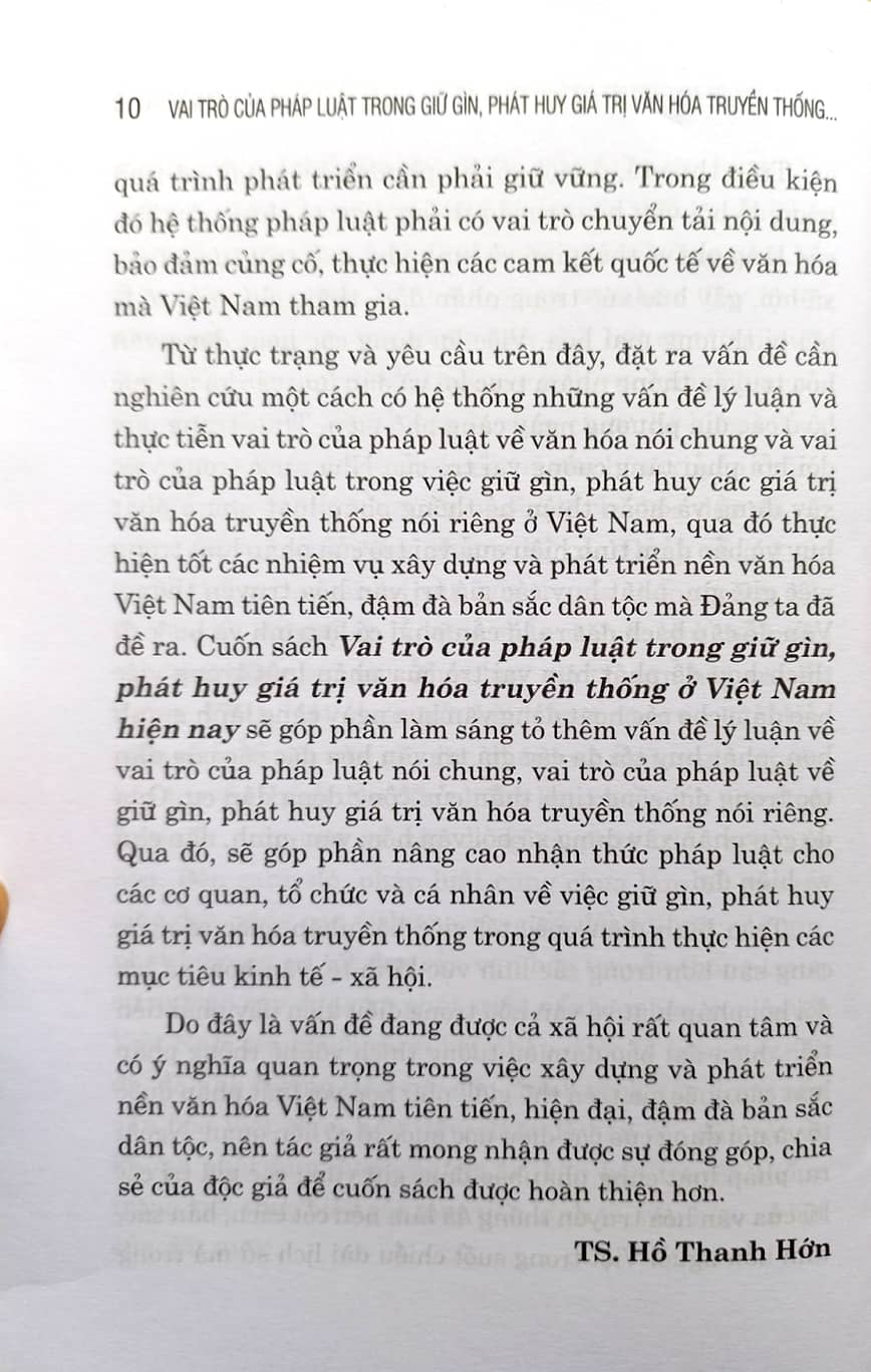 Vai trò của pháp luật trong giữ gìn, phát huy giá trị văn hóa truyền thống ở Việt Nam hiện nay