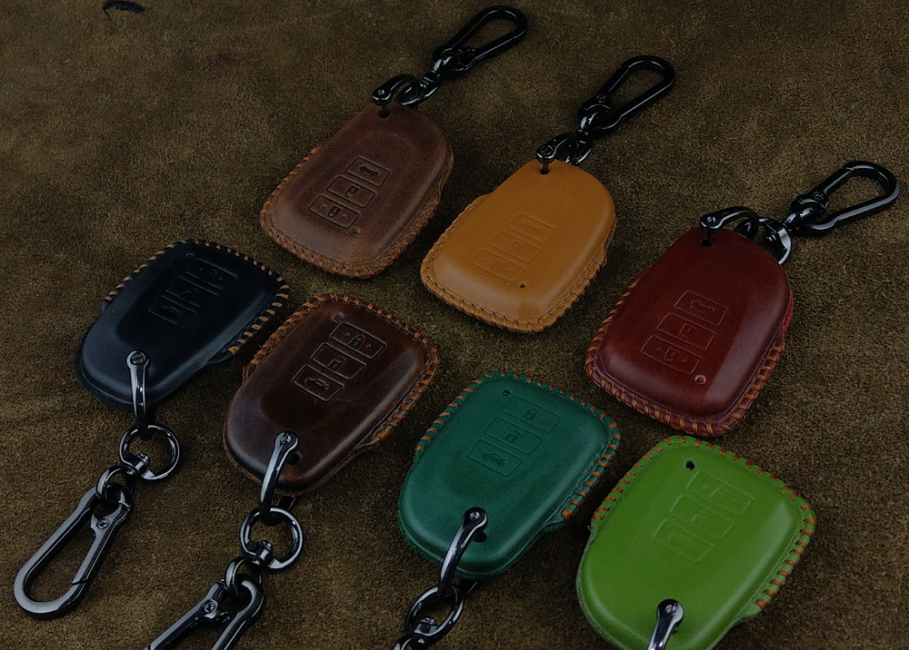 Bao Da Chìa Khóa Handmade cho Ô Tô Toyota Yaris / Vios 3 nút bấm Da Bò Thật