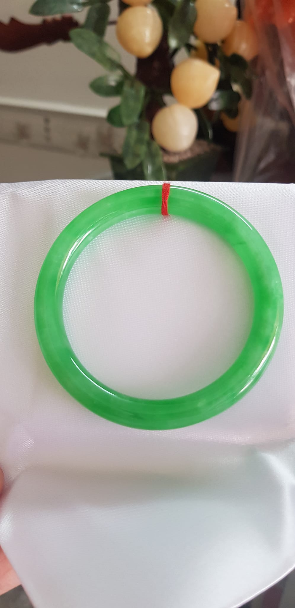 Vòng tay nữ đá cẩm thạch Lý Trong A 55mm x cọng 8mm Màu Xanh lá tươi sáng bóng đều cả vòng rất đẹp Nữ 54kg - 63kg đeo mệnh Mộc mệnh Hỏa mệnh Thủy ạ