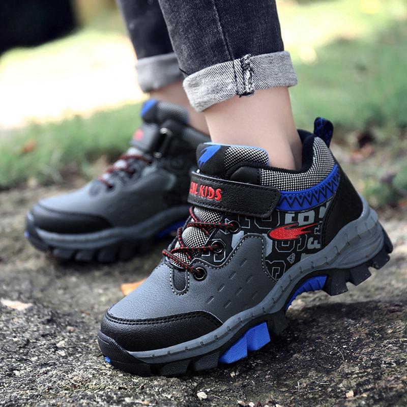 Giày Sneaker chống trượt cho bé