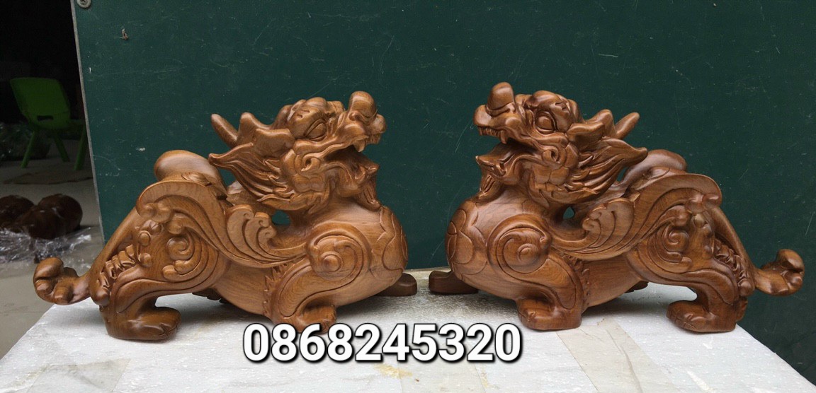 Cặp tượng tỳ hưu phong thủy hút tài lộc gỗ bách xanh thơm nức kt 27×15×10cm
