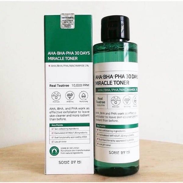 Toner giảm Mụn 30 Ngày AHA - BHA - PHA 30 Day Miracle Toner 150ml Tặng Kèm Máy Massage Mặt Ion Thẩm Thấu Kem Dưỡng