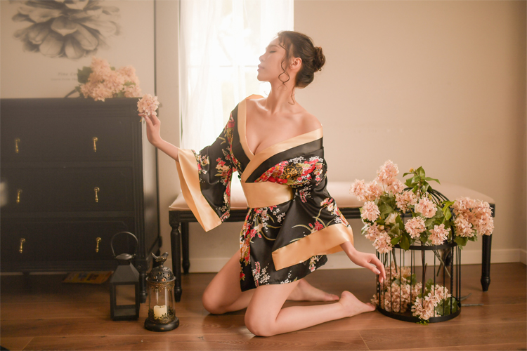 Áo ngủ kimono from ngắn cách tân sexy TK1311
