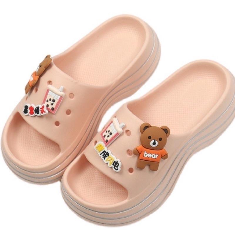 Dép Bánh Mì Nữ Gợn Sóng Đế Độn 7cm Tăng Chiều Cao Đính Sticker Gấu Siêu Cute Hàng Cao Cấp - DL161