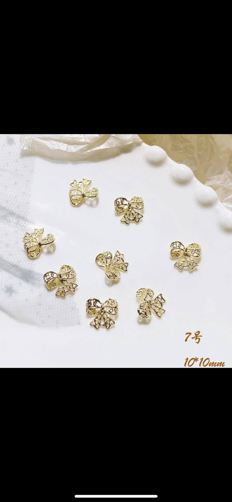 Mẫu đá charm nơ 3k