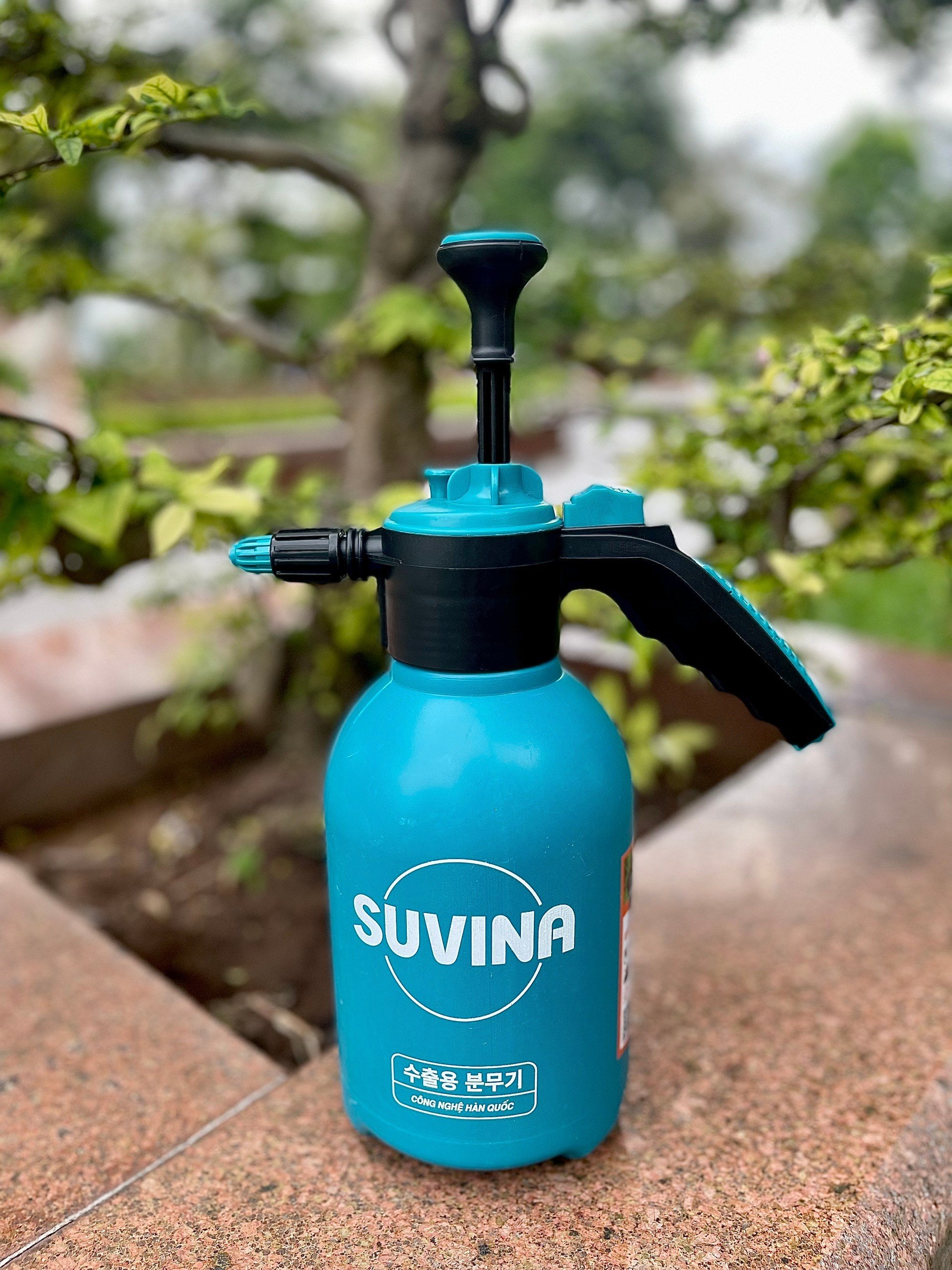 Bình xịt nước tưới cây 2 lít, phun sương tưới cây, thuốc muỗi, vòi xịt điều chỉnh nhiều chế độ, chế độ tưới tự động, van giảm áp, công nghệ Hàn Quốc.