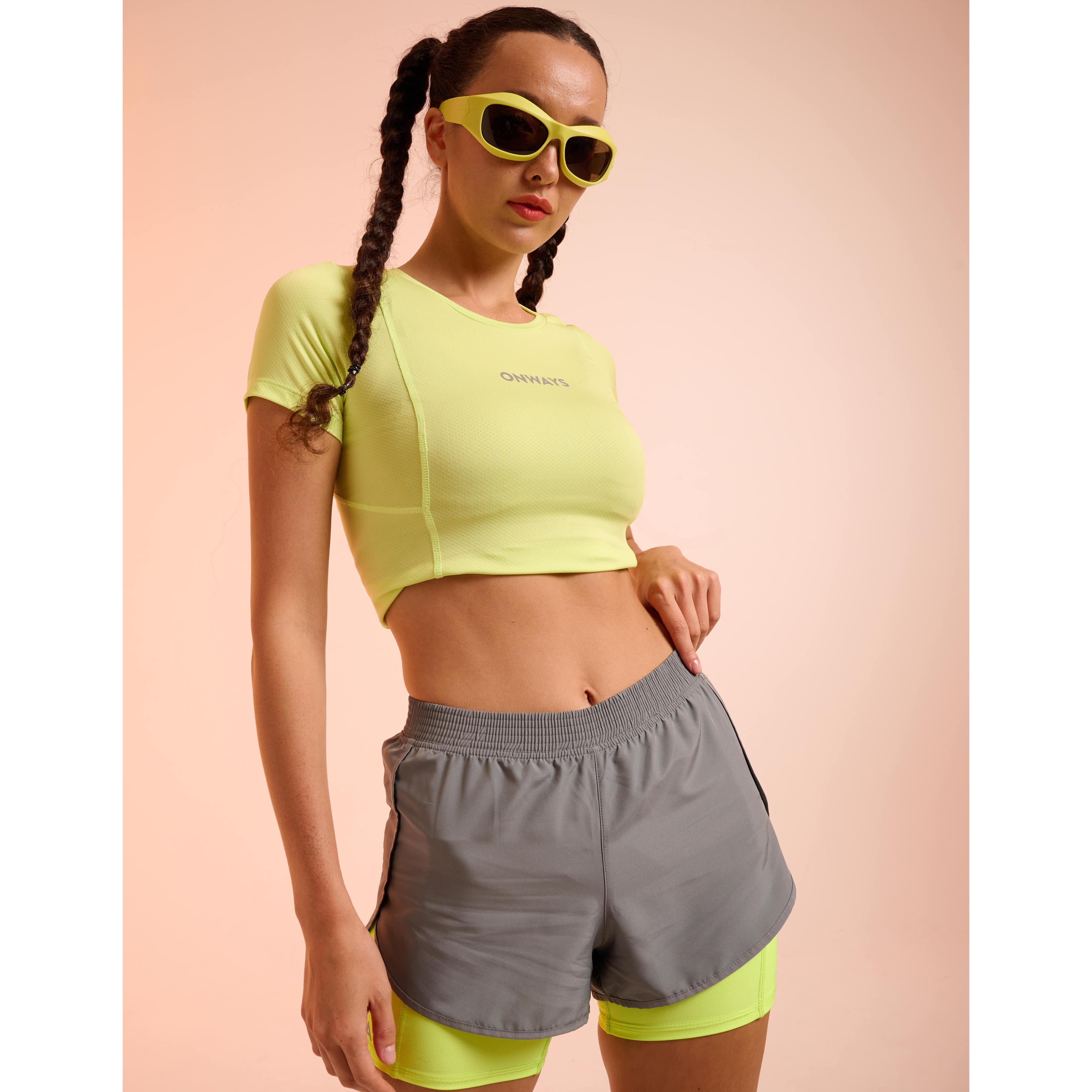 Quần short nữ 2 lớp xẻ tà chạy bộ tập gym ONWAYS