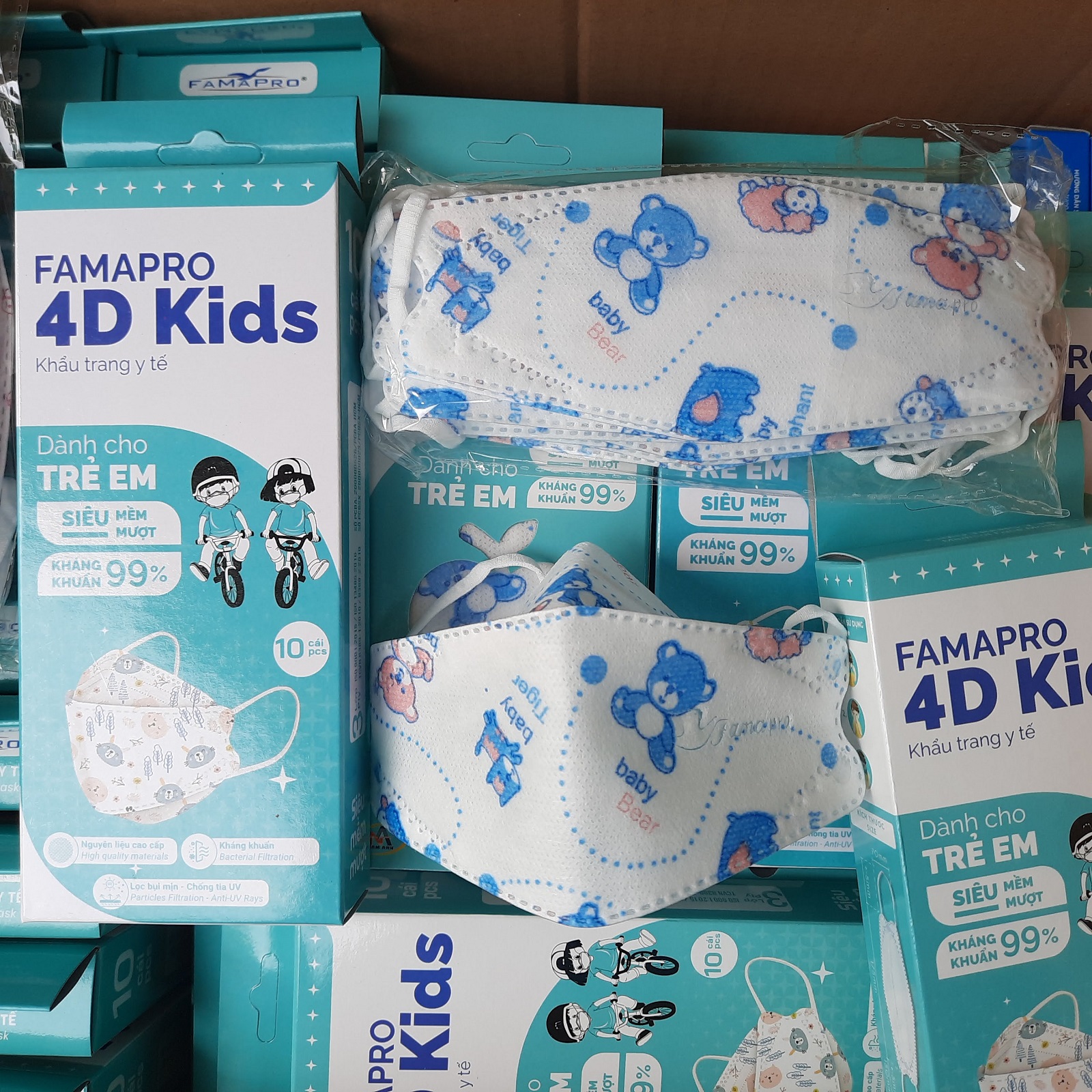 Khẩu trang y tế trẻ em 4D KIDS NAM ANH FAMAPRO 3 lớp kháng khuẩn 99% lọc bụi mịn chống tia UV thiết kế nhượng quyền HÀN QUỐC ôm sát khuôn mặt cho bé dễ thở