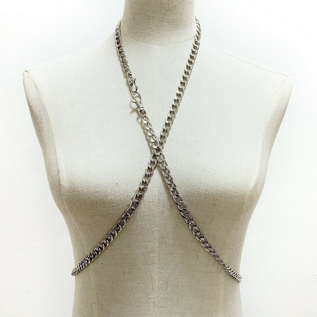 Dây đai titan thép kiêm vòng cổ đeo nhiều kiểu cực cá tính