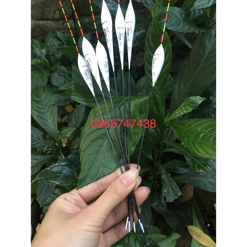 Phao nano NINE FISH đã gắn chân cắm phao kèm khoá.