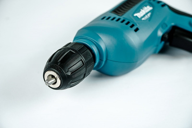 MÁY KHOAN MAKITA M6002B