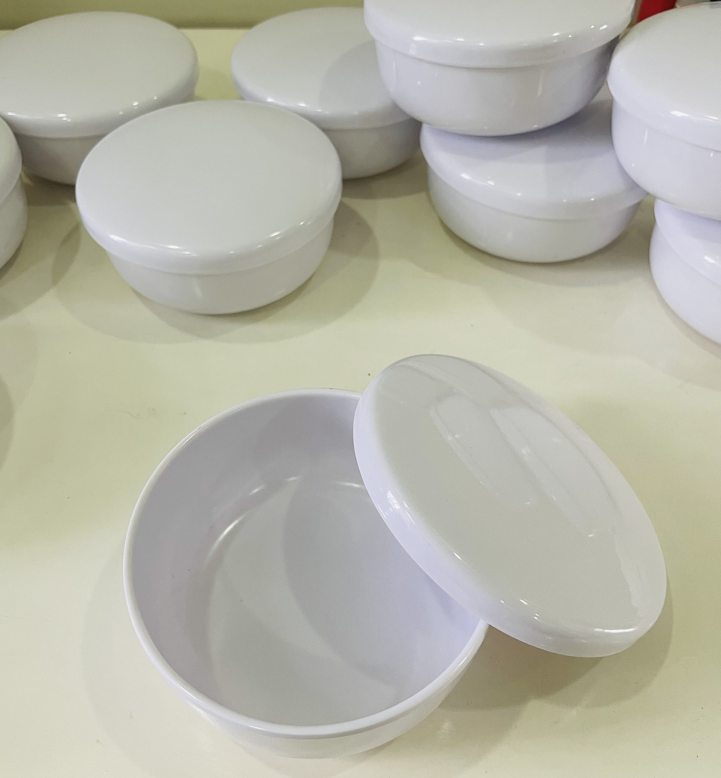 Thố chưng yến mica